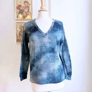 ASOS Soft Knit Blue Tie Dye Casual Sweater Size 2 XS Extra Small V Neck